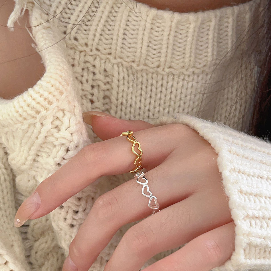 1a8271c4-3b37-4f6b-9758-2e9317104673.jpg Simple 925 Sterling Silver Heart Ring - Image 1