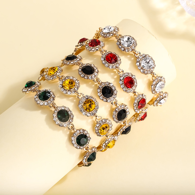 1ff706a1-027e-4496-a1a0-ba6a7703b4d7.jpg Stylish Zircon-studded Diamond Bracelet For Women - Image 1